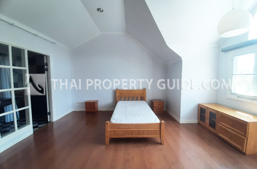 Townhouse in Sukhumvit 